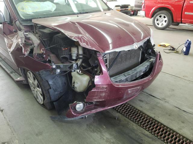 2A8HR54P98R675093 - 2008 CHRYSLER TOWN & COU MAROON photo 9