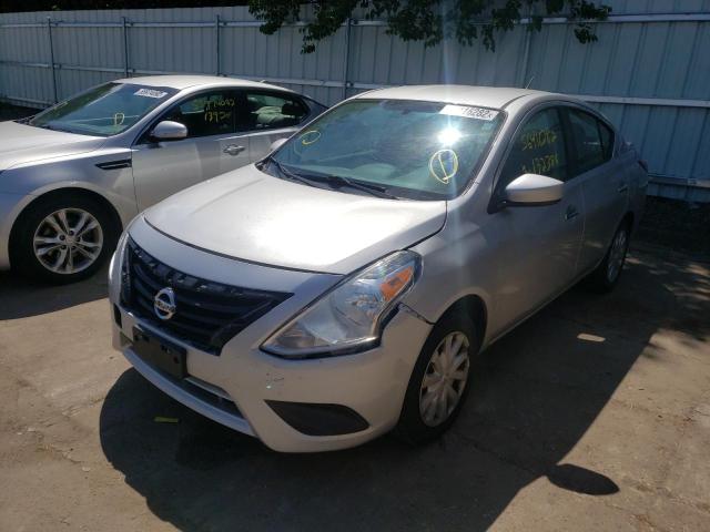 3N1CN7AP7GL852591 - 2016 NISSAN VERSA S SILVER photo 2