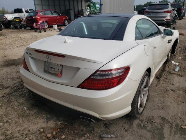 WDDPK3JA9GF117879 - 2016 MERCEDES-BENZ SLK 300 WHITE photo 4