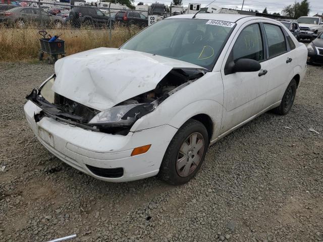 1FAHP34N17W259423 - 2007 FORD FOCUS ZX4 WHITE photo 2