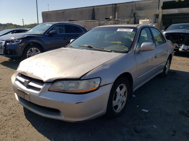 1HGCG6674XA011752 - 1999 HONDA ACCORD EX SILVER photo 2