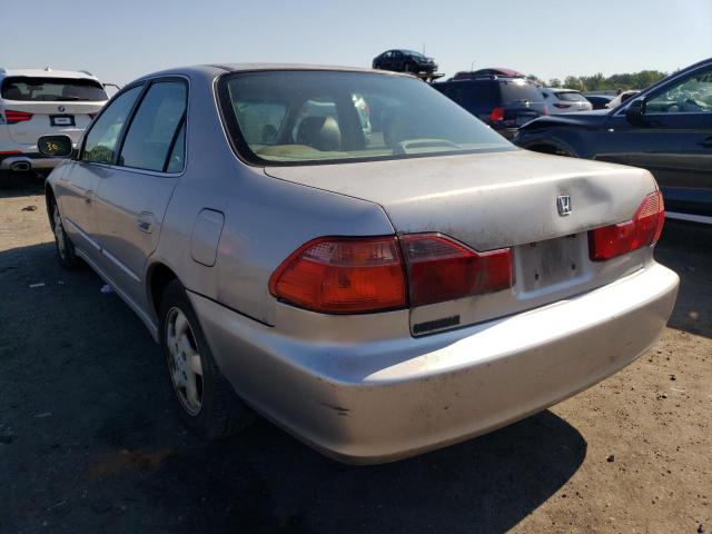 1HGCG6674XA011752 - 1999 HONDA ACCORD EX SILVER photo 3