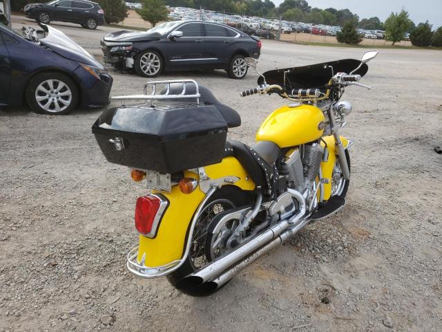 5VPCD16DX33002277 - 2003 VICTORY MOTORCYCLES KINGPIN CU YELLOW photo 4