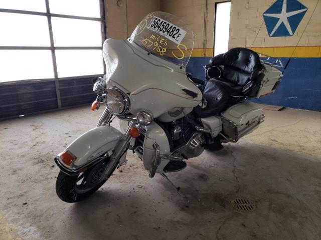 1HD1FCW173Y641669 - 2003 HARLEY-DAVIDSON FLHTCUI 白色 照片 2