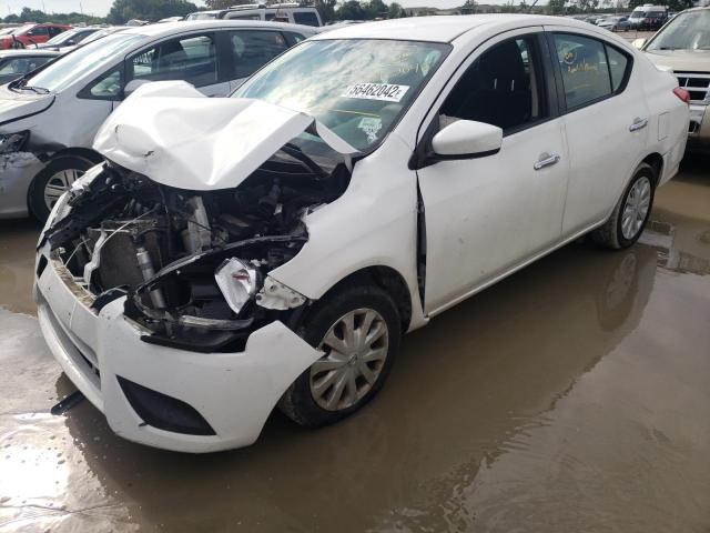 3N1CN7APXHL860492 - 2017 NISSAN VERSA S WHITE photo 2