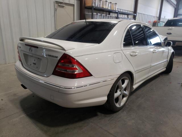 WDBRF40J65A755949 - 2005 MERCEDES-BENZ C 230K SPO WHITE photo 4