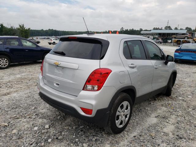 3GNCJKSB5JL197067 - 2018 CHEVROLET TRAX LS SILVER photo 4