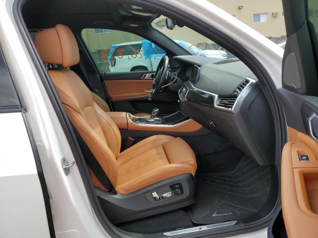 5UXCR6C5XKLL05793 - 2019 BMW X5 XDRIVE4 WHITE photo 5