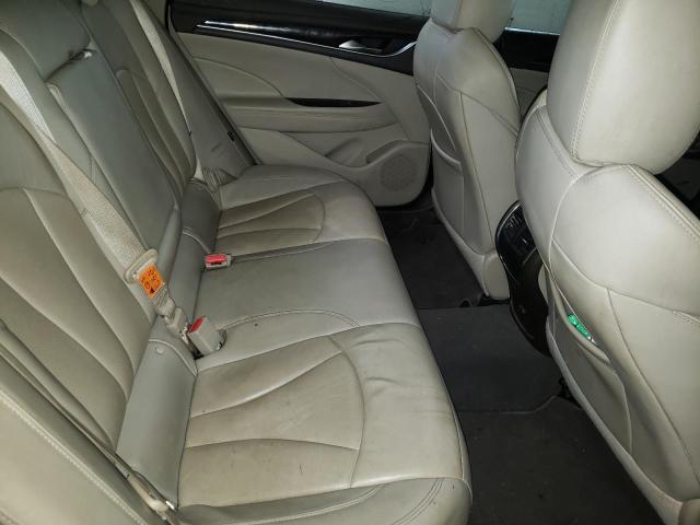 1G4ZP5SS2HU199129 - 2017 BUICK LACROSSE E WHITE photo 6