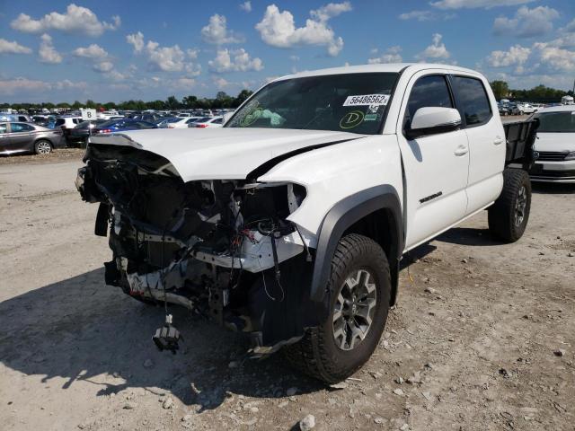 5TFCZ5AN7JX144213 - 2018 TOYOTA TACOMA DOU WHITE photo 2