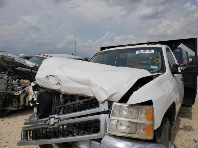 1GBJC34K88E192358 - 2008 CHEVROLET SILVERADO WHITE photo 9