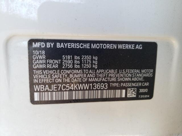 WBAJE7C54KWW13693 - 2019 BMW 540 XI WHITE photo 10