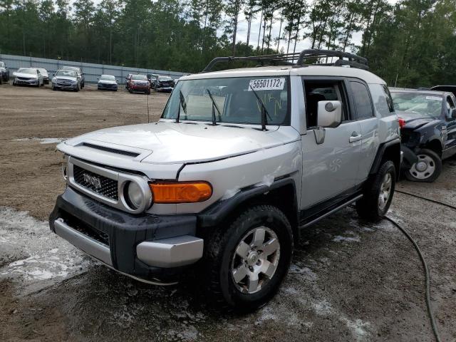 JTEBU11FX70080256 - 2007 TOYOTA FJ CRUISER SILVER photo 2