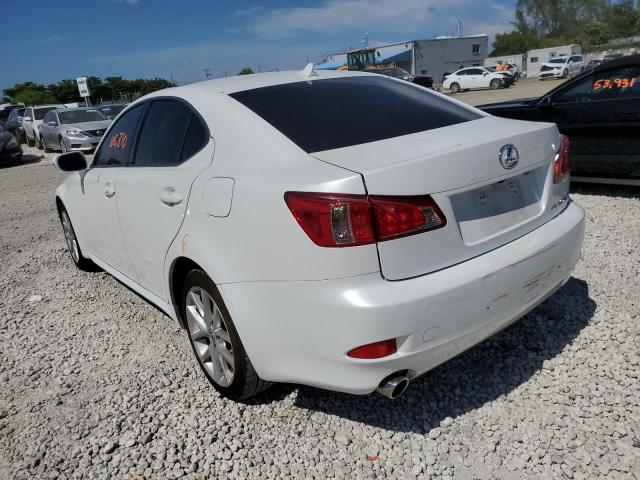 JTHCF5C23B5049381 - 2011 LEXUS IS 250 WHITE photo 3