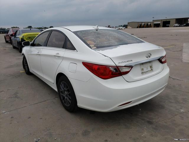 5NPEB4AC7DH744669 - 2013 HYUNDAI SONATA GLS WHITE photo 3