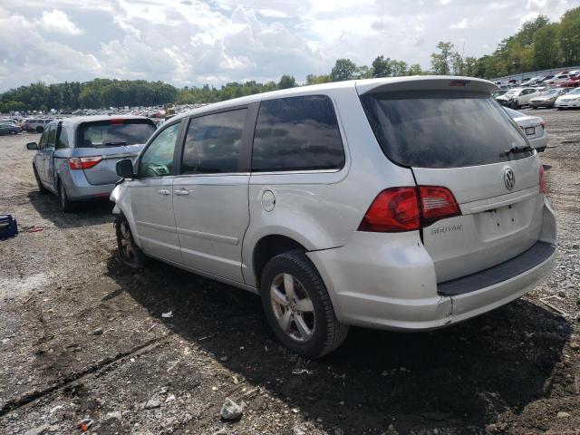 2V4RW3D16AR325095 - 2010 VOLKSWAGEN ROUTAN SE GRAY photo 3