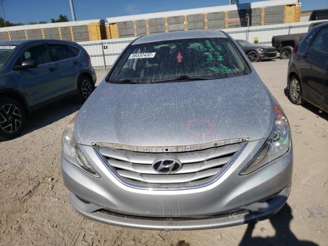 5NPEB4AC4BH278227 - 2011 HYUNDAI SONATA GLS SILVER photo 9