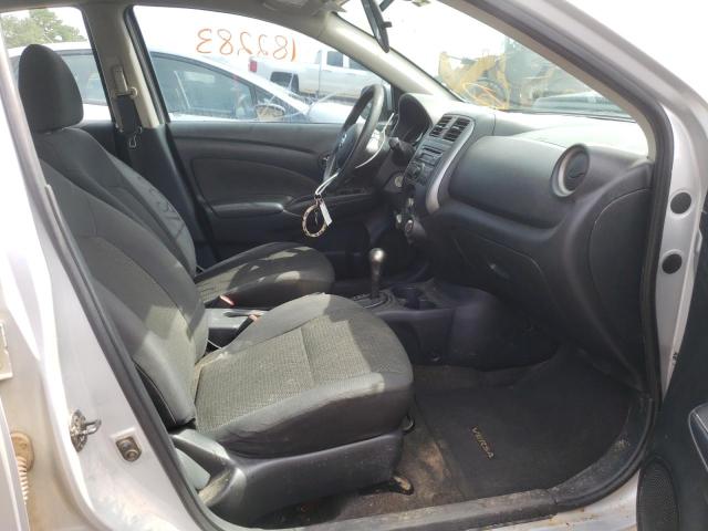 3N1CN7AP1DL824684 - 2013 NISSAN VERSA S SILVER photo 5