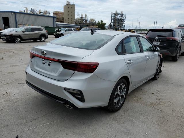 3KPF24AD0ME349718 - 2021 KIA FORTE FE SILVER photo 4