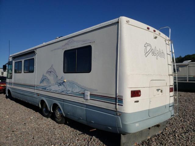 1GBLP37J3W3309515 - 1998 DOLP MOTORHOME WHITE photo 3