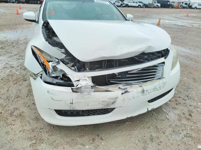 JN1CV6FE0AM353498 - 2010 INFINITI G37 BASE WHITE photo 9