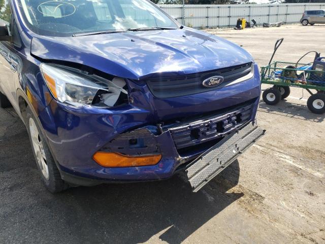 1FMCU0F74EUB71335 - 2014 FORD ESCAPE S BLUE photo 9