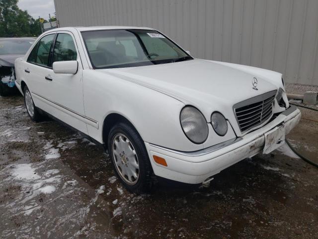 WDBJF65F1WA511091 - 1998 MERCEDES-BENZ E 320 WHITE photo 1