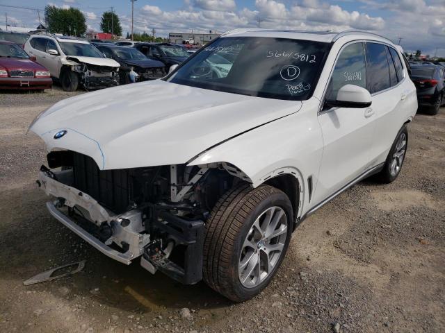 5UXCR6C56KLK85199 - 2019 BMW X5 XDRIVE4 WHITE photo 2