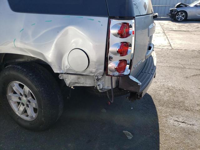 1GKUCAE08AR216798 - 2010 GMC YUKON SLE SILVER photo 9