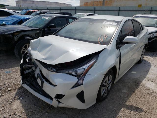 JTDKARFU0H3030114 - 2017 TOYOTA PRIUS WHITE photo 2