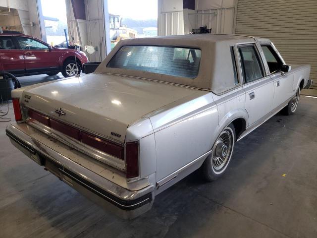 1LNBP96F3EY684485 - 1984 LINCOLN TOWN CAR SILVER photo 4