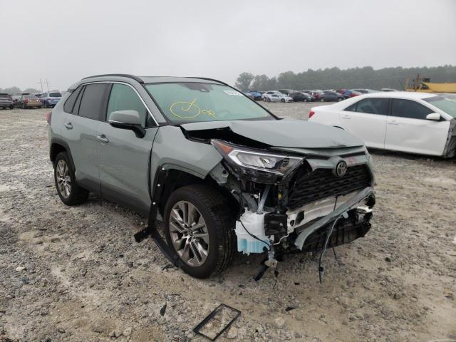 2T3C1RFV6MW185030 - 2021 TOYOTA RAV4 XLE P GRAY photo 1