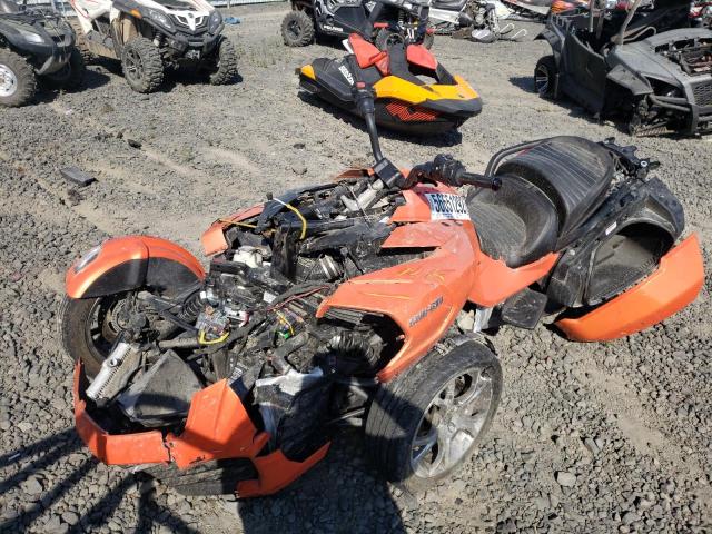 2BXREDD28KV000694 - 2019 CAN-AM SPYDER ROA ORANGE photo 2