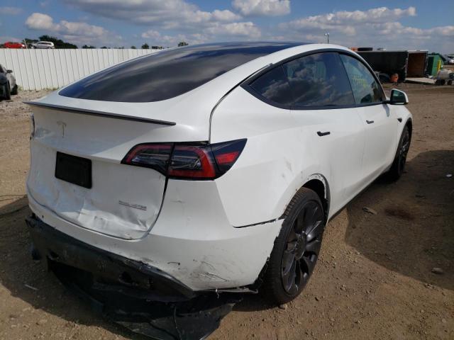 5YJYGDEF6MF261711 - 2021 TESLA MODEL Y Белый фото 4