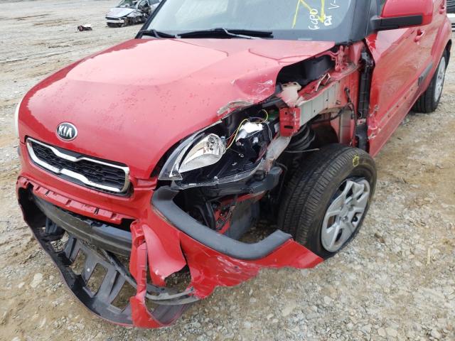 KNDJT2A5XD7568089 - 2013 KIA SOUL RED photo 9