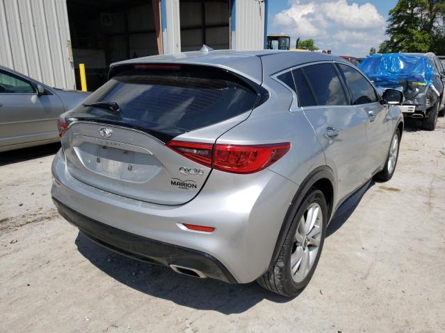 SJKCH5CP1JA056887 - 2018 INFINITI QX30 BASE SILVER photo 4