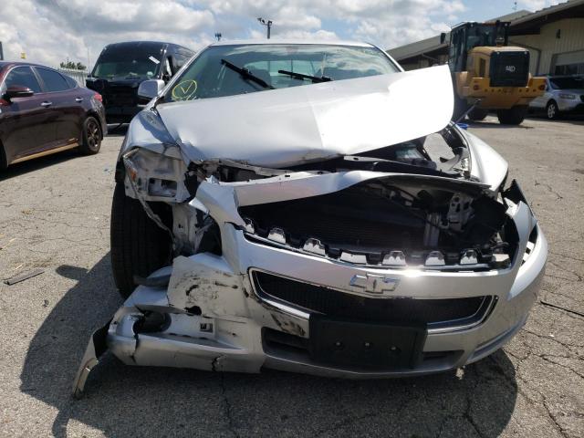 1G1ZC5E05CF197729 - 2012 CHEVROLET MALIBU 1LT ვერცხლისფერი ფოტო 9