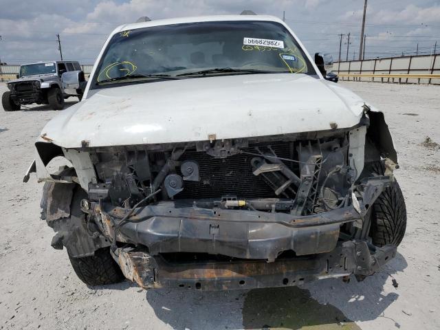 5N1AA08D88N629556 - 2008 NISSAN ARMADA WHITE photo 9