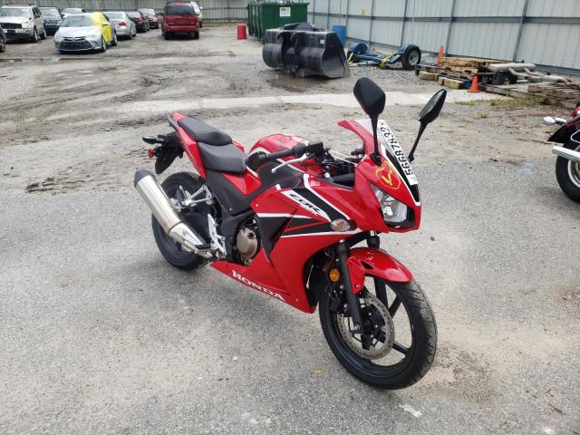 MLHNC5100L5600319 - 2020 HONDA CBR300 R RED photo 1