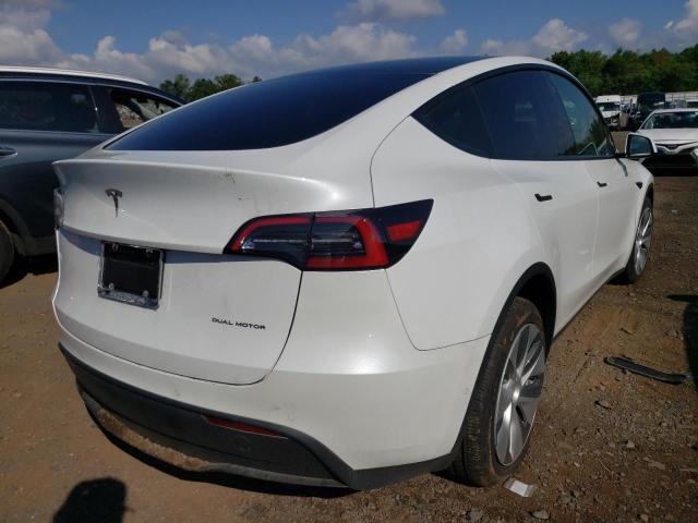 5YJYGAEE9MF260610 - 2021 TESLA MODEL Y أبيض صورة 4