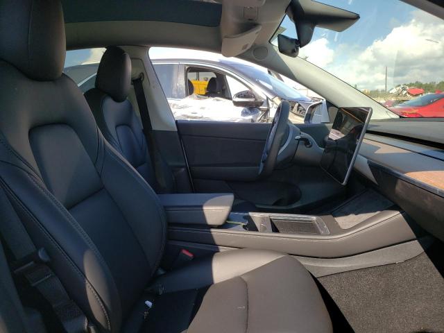 5YJYGAEE9MF260610 - 2021 TESLA MODEL Y أبيض صورة 5