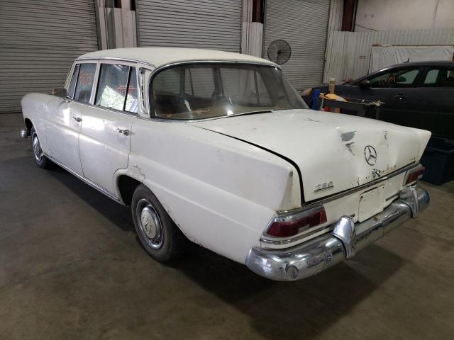 11001112010863 - 1966 MERCEDES-BENZ 230 WHITE photo 3