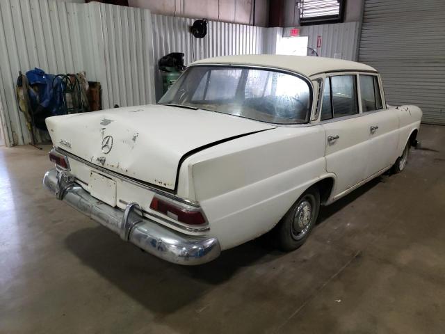 11001112010863 - 1966 MERCEDES-BENZ 230 WHITE photo 4