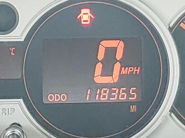 JTLZE4FE3A1104307 - 2010 TOYOTA SCION XB Lila Foto 8