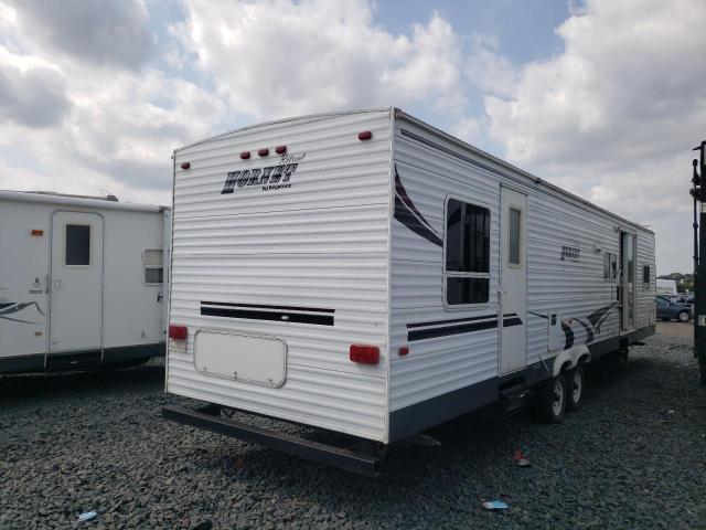 4YDT38B265E317743 - 2005 KEYSTONE HORNET WHITE photo 4