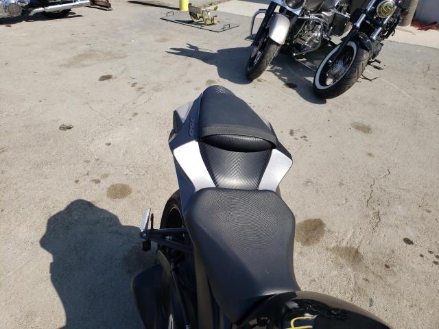 JS1GR7MA5D2101281 - 2013 SUZUKI GSX-R750 BLACK photo 6