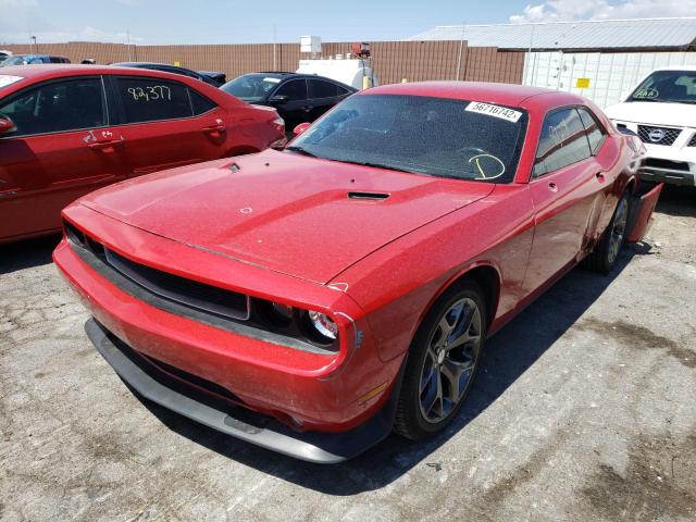 2C3CDYAGXCH121070 - 2012 DODGE CHALLENGER RED photo 2