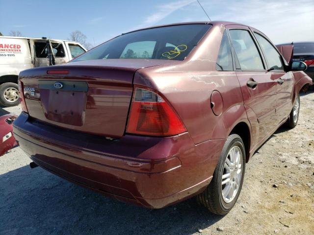 1FAFP34N77W250331 - 2007 FORD FOCUS ZX4 RED photo 4