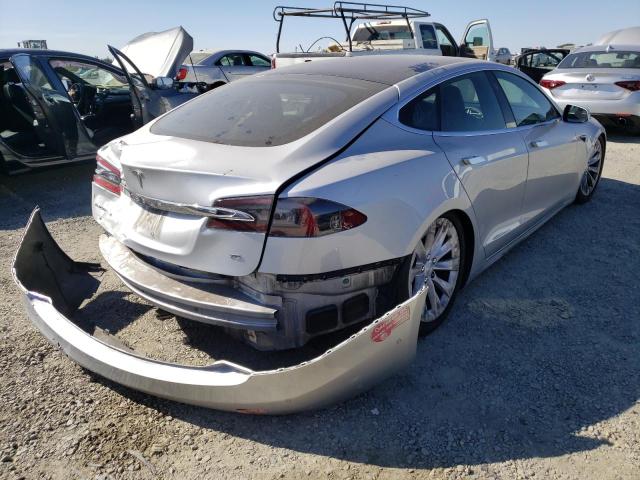 5YJSA1E12HF215244 - 2017 TESLA MODEL S Արծաթագույն լուսանկար 4