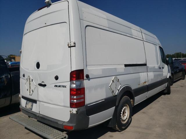 WD3PE8CB6B5566708 - 2011 MERCEDES-BENZ SPRINTER 2 WHITE photo 4